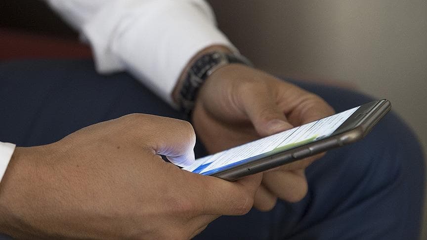 Akıllı Telefonlar Bizi Dinliyor mu? Uzmanlar Uygulama İzinlerine Dikkat Çekti