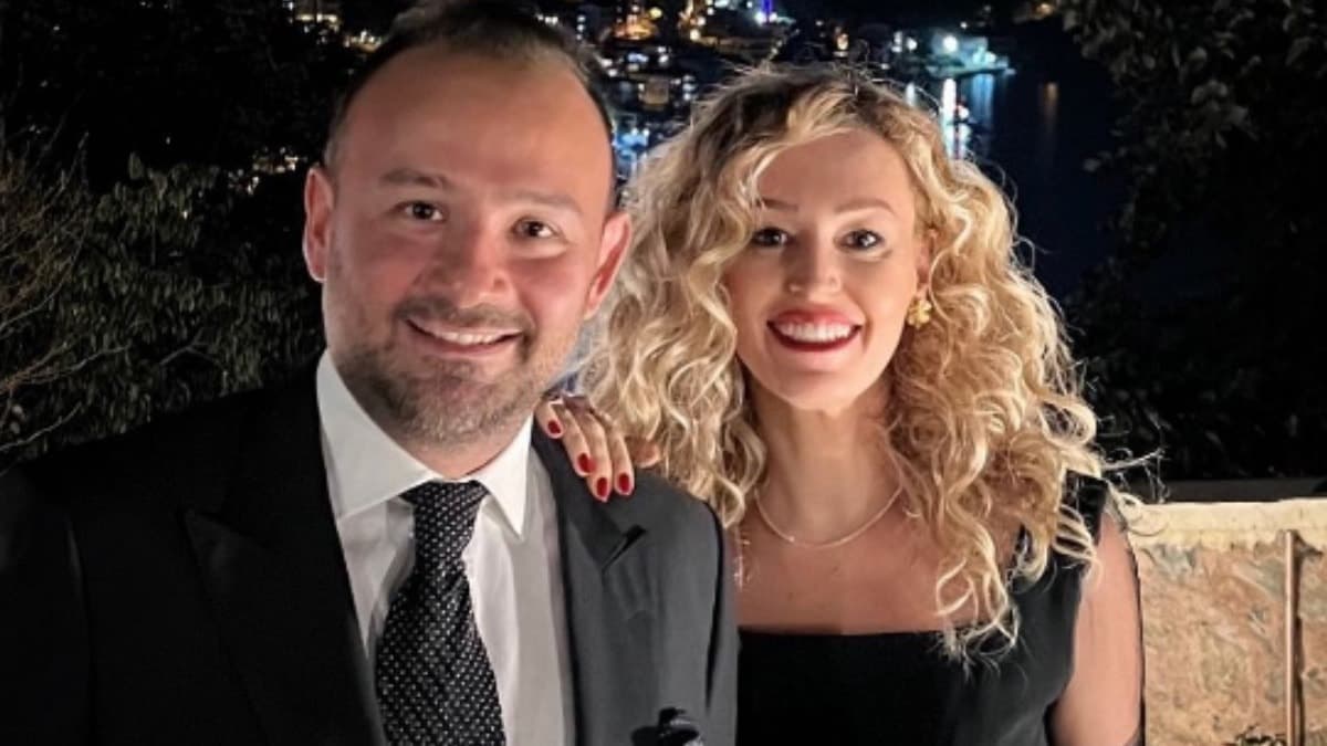 İş dünyasından müzik sahnesine sıra dışı yolculuk: Cemiyetin tanınmış ismi ilk albümünü müzikseverlerle buluşturdu
