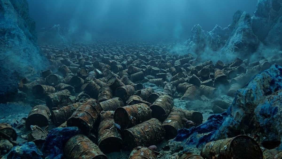 Deniz tabanına 200 bin varil bırakıldı: Ekolojik facia endişesi büyüyor