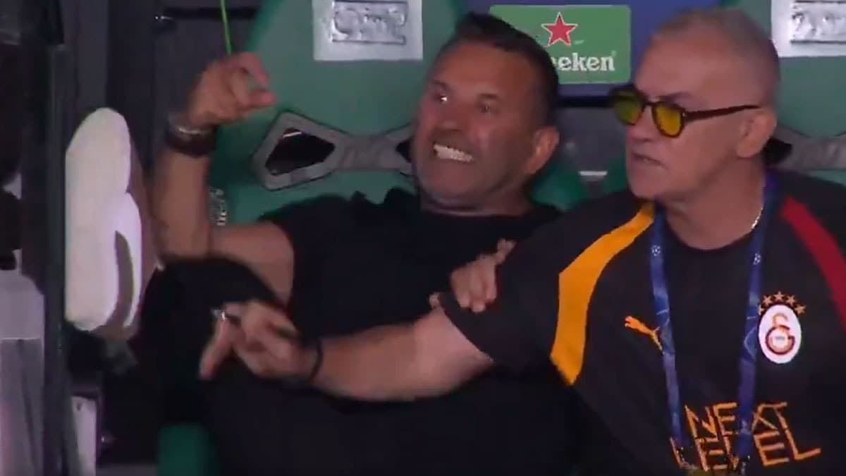 Galatasaray Teknik Direktörü Okan Buruk, Sporting karşılaşmasında sinirlerine hakim olamadı