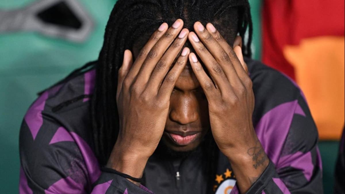 Galatasaray'ın yıldız futbolcusu sahada büyük şok yaşadı